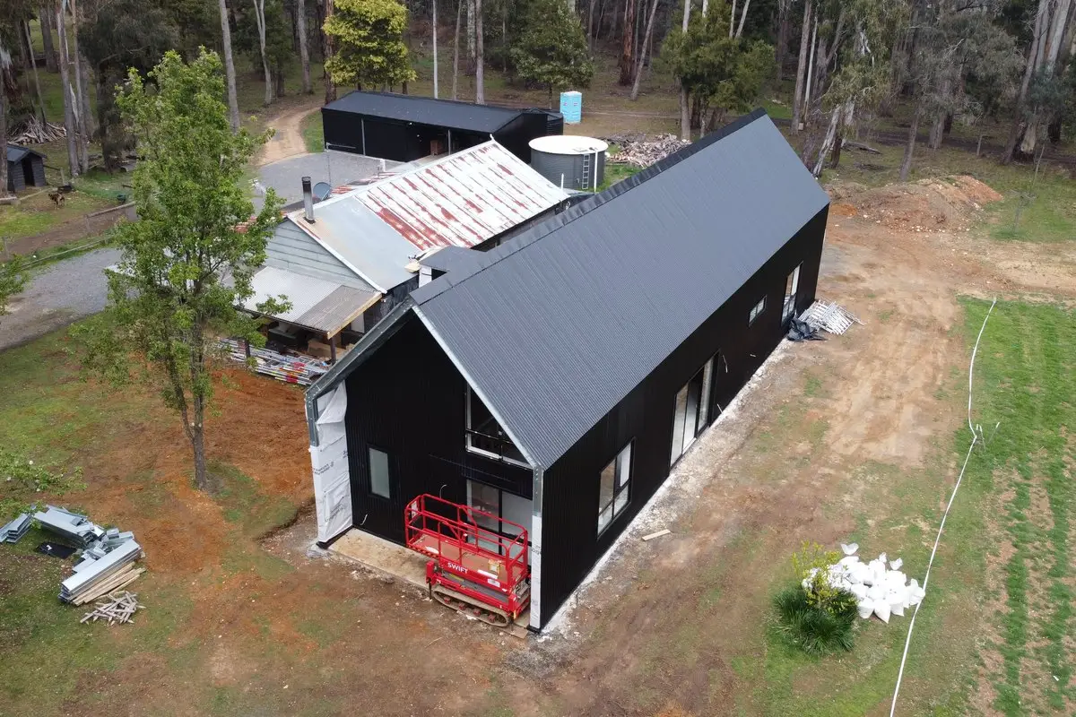Aerial view of an iFix Roofing Geelong project – DJI 0524