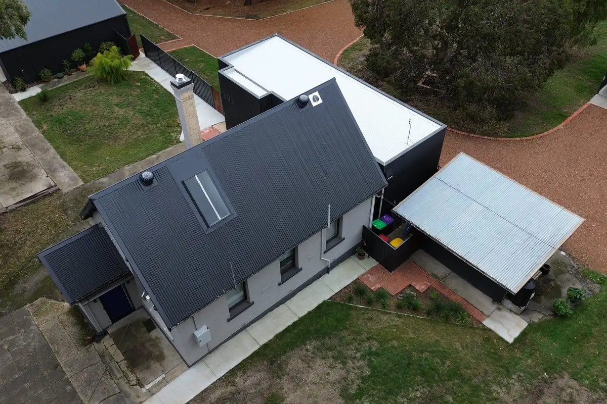 Aerial view of an iFix Roofing Geelong project – DJI 0177