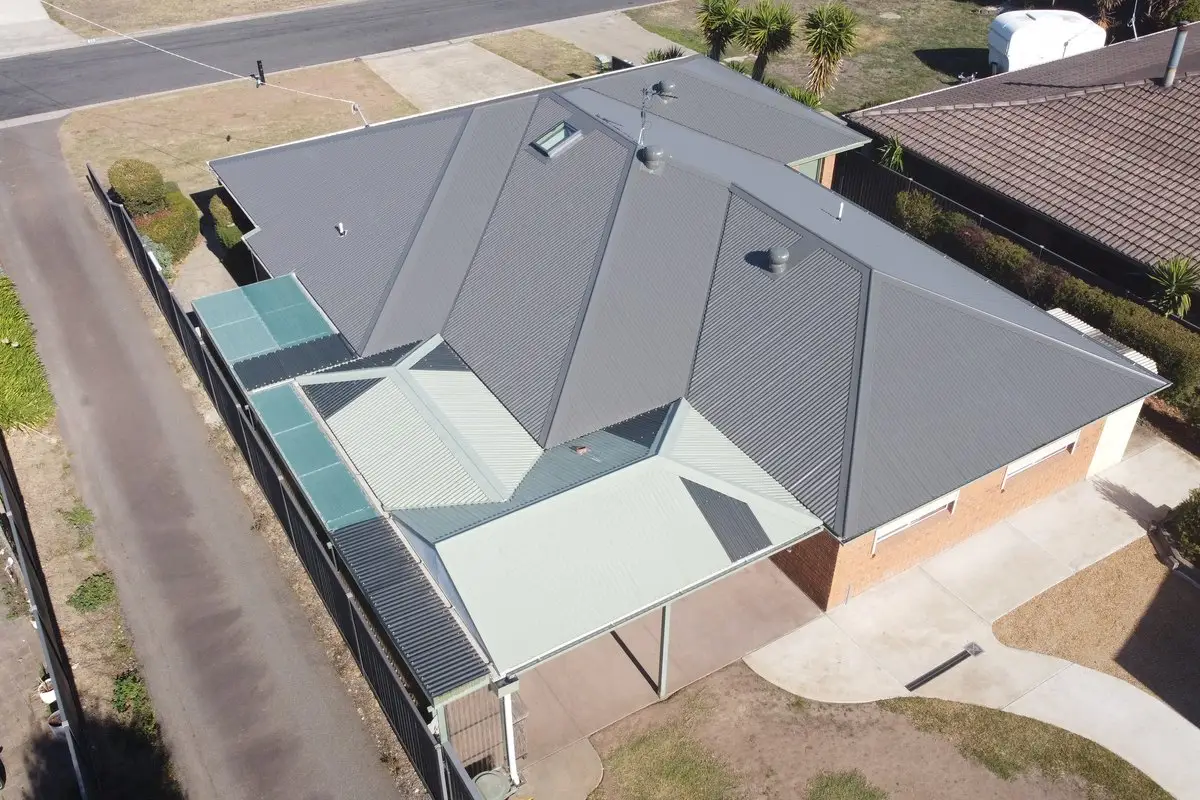 Aerial view of an iFix Roofing Geelong project – DJI 0198